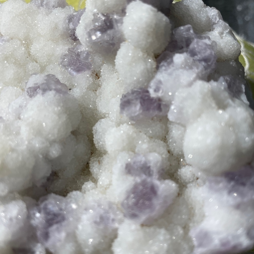 AMAZING- STRONG UV -LARGE sugar calcite with amazing baby purple cubes- 7”x4”x2” - Picture 6 of 10